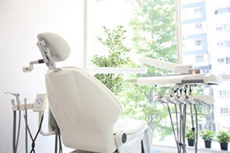  麻布十番はな歯科